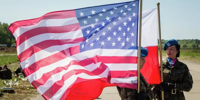 «Иначе Западную Европу не убедить»: в Польше ждут американские базы и склады НАТО