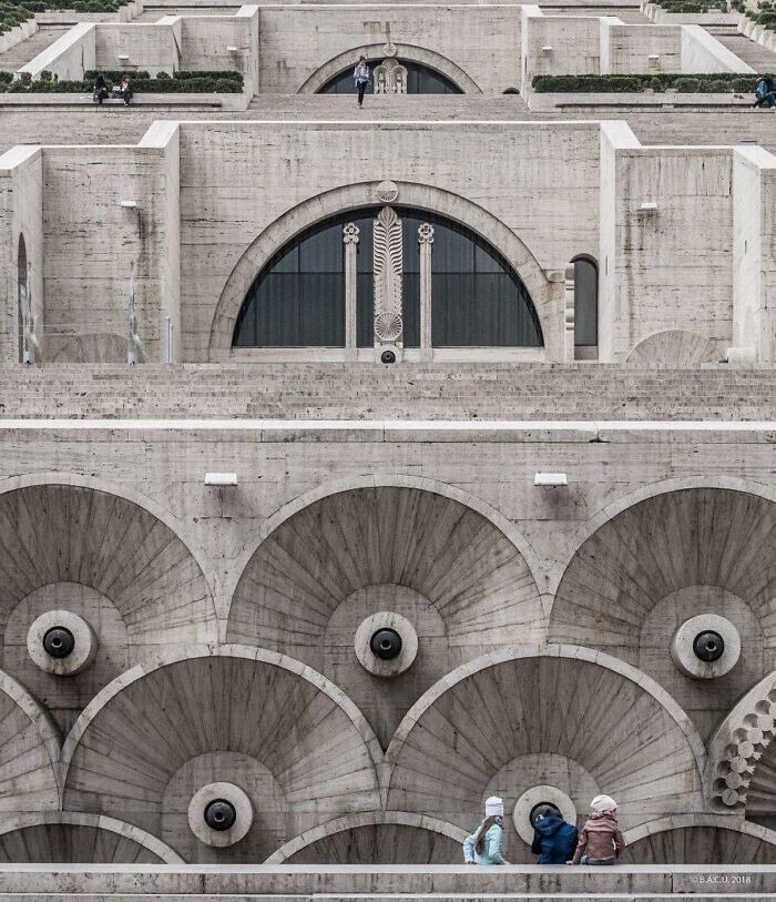17. Центр искусств Гафесчяна — «Каскад», Ереван, Армения. Дизайн 1975-1980, постройка 1985-2000 гг.