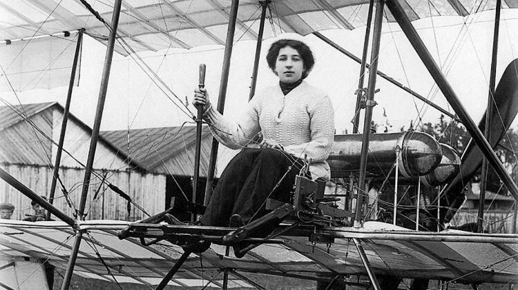 Выпускница института благородных девиц ставшая первой российской женщиной-пилотом