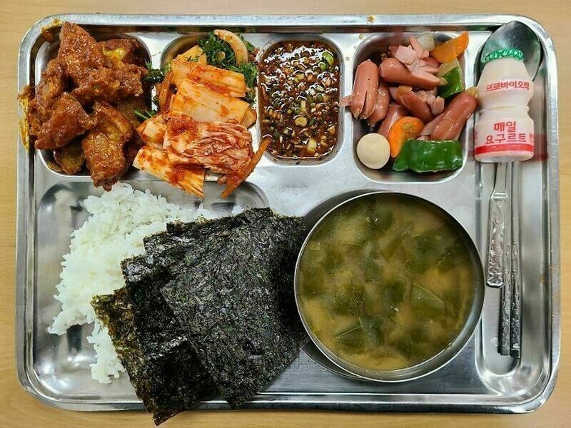 10 фото доказывающих, что в Южной Корее лучшие школьные обеды