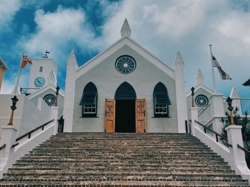 Необычная история "Незаконченной церкви" на Бермудских островах