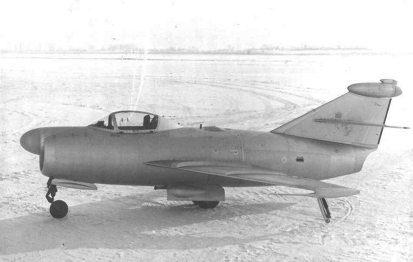 Экспериментальный пилотируемый самолёт-снаряд «К». Его подвешивали на Ту-4К