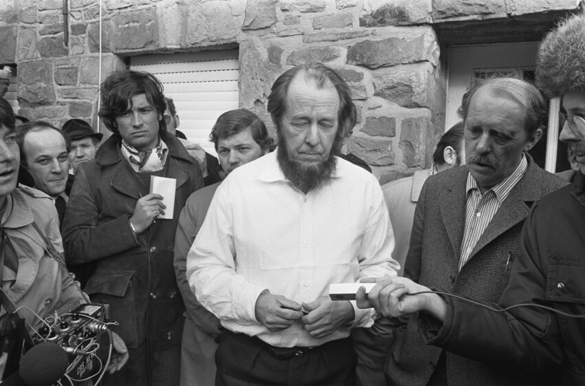 14 февраля 1973 года. Кельн. Солженицын на встрече с журналистами после высылки из СССР.