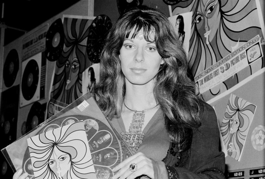 Февраль 1973 года. Немецкая певица Алетта Ломайер из психоделической рок-группы Saturnalia. Фото Michael Putland.