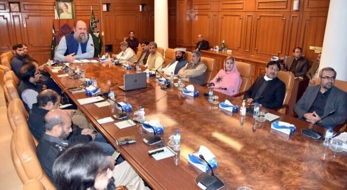 7. Министр Пакистана не присутствовал на совещании по поводу чрезвычайной ситуации с коронавирусом, поэтому его команда решила прифотошопить его для СМИ