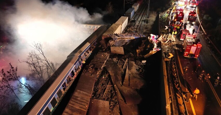 В Греции столкнулись грузовой и пассажирский поезда, есть погибшие