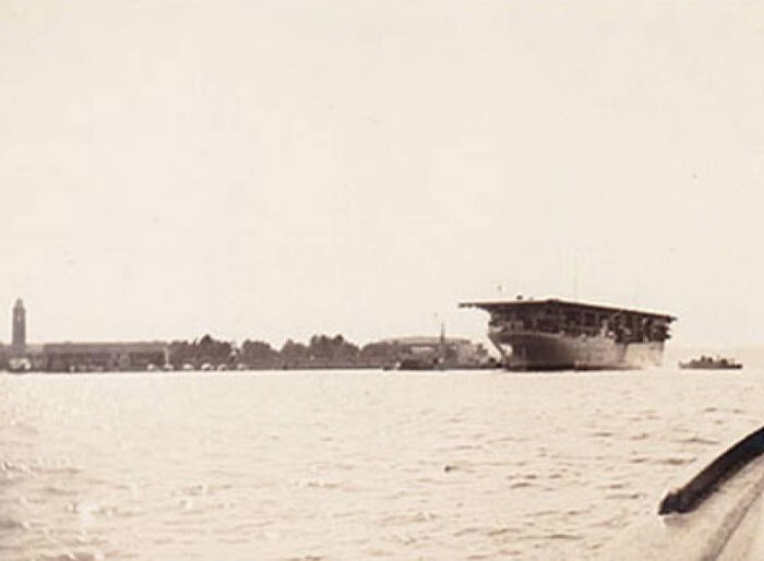 9. В 1941 году военный корабль США «Нью-Йорк» открыл огонь по объекту, приняв его за японский самолет. Огонь вёлся до тех пор, пока штурман не понял, что они стреляют по Венере