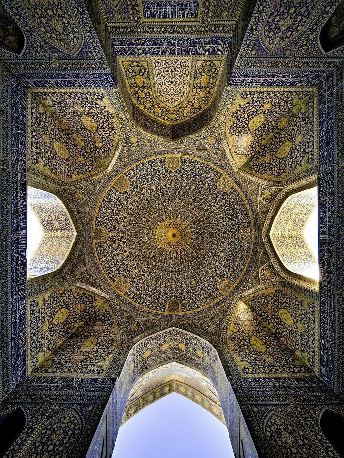 14. Потолок мечети Шаха в Исфахане, Иран