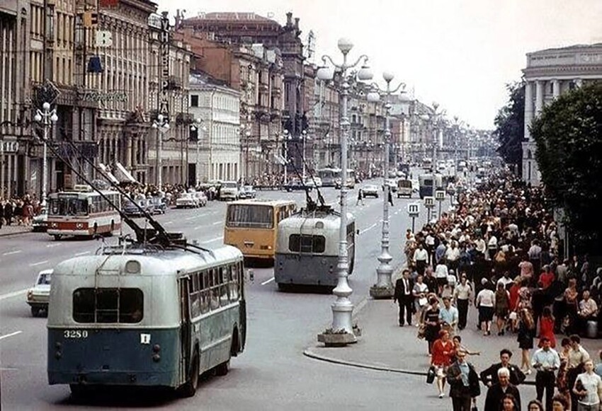 Невский, фотография начала 80-х годов