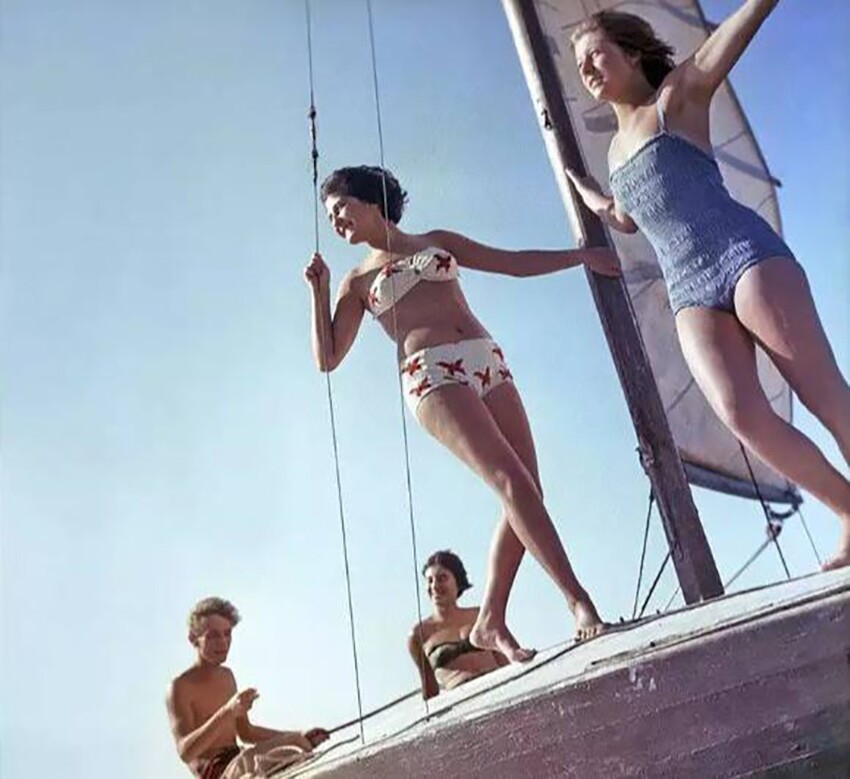 Прогулка на яхте.1963 год