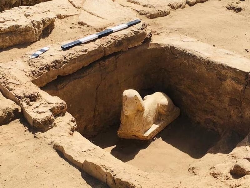 В Египте раскопали хижину римской эпохи и сфинкса с лицом римского императора