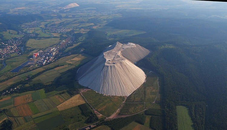 Монте-Кали - соляная гора, ставшая экологической катастрофой