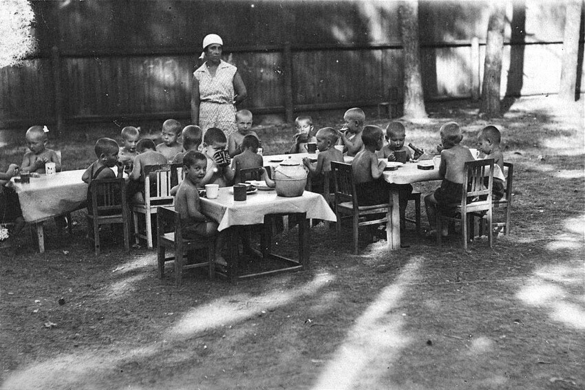 Детский сад завода Серп и Молот. 1932 год, Москва