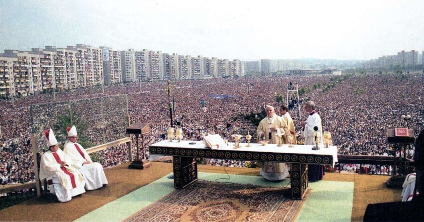 Молебен под открытым небом в Гданьске, 1987 год