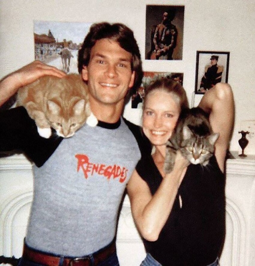 Патрик Суэйзи и его жена Лиза Ниеми со своими котами Скутером и Бенуа