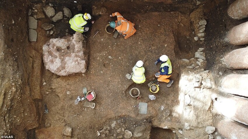 Археологи нашли под Лестерским собором римский храм