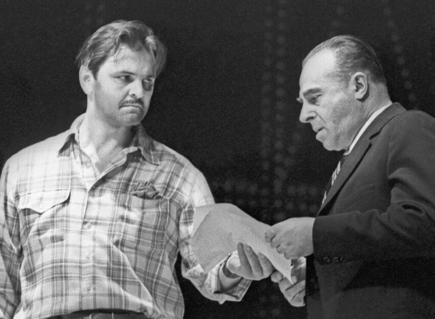 Юрий Яковлев и Владимир Этуш в спектакле «Выбор», 1971 год  