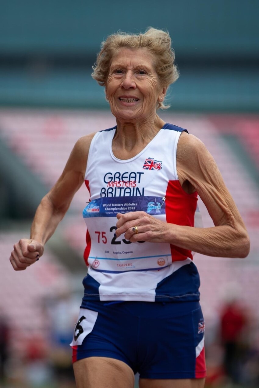 5. Анджела Копсон выиграла восемь марафонов и десять мировых рекордов в забегах в возрасте 70 лет