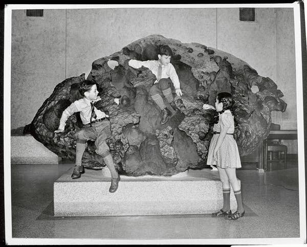 7. Метеорит Уилламетт, самый большой метеорит, когда-либо найденный в Соединенных Штатах. Он шестой по величине в мире и весит 15 с половиной тонн