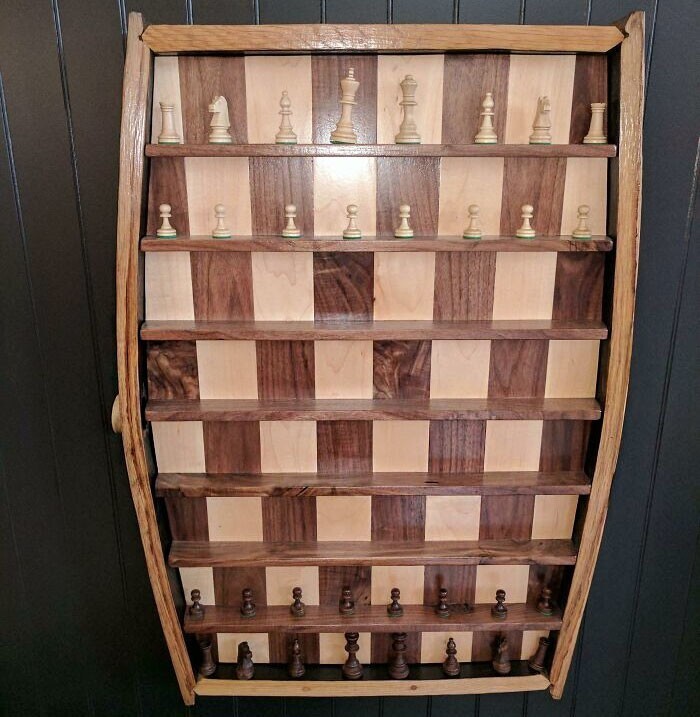 12. Вертикальная шахматная доска