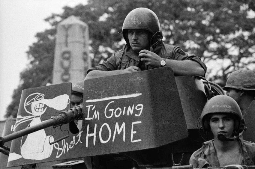 29 марта 1973 года из Вьетнама были выведены последние боевые части США. В этот день Северный Вьетнам передал американским властям последнюю группу военнопленных