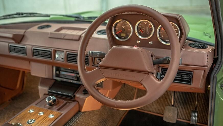Рестмод старого Range Rover 1970 года в новый электромобиль