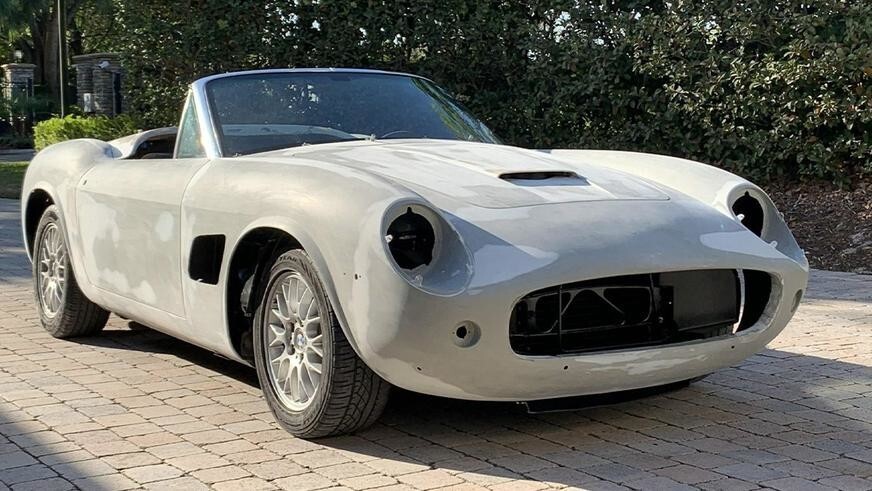 Копию Ferrari 250 GT California Spider 1963, неотличимую от оригинала, выставили на продажу