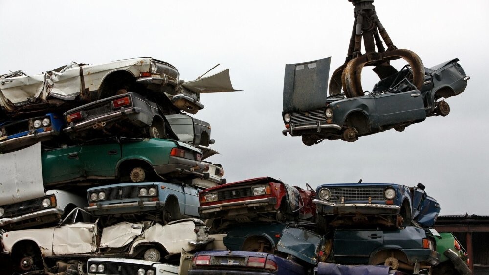 В России предложили возобновить программу утилизации старых автомобилей