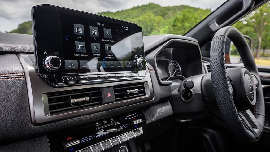 Mitsubishi презентовала шестое поколение пикапа L200