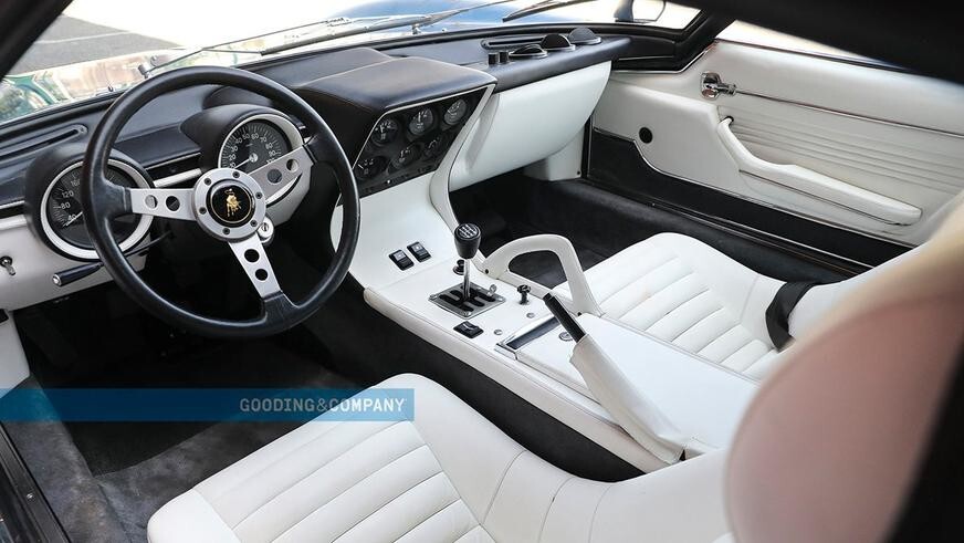 50-летнюю  Lamborghini Miura P400 SV оценили в 4 200 000 долларов