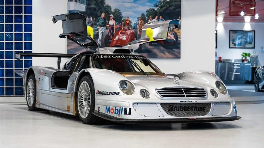 Гоночный Mercedes-Benz CLK LM с допуском к дорогам общего пользования выставили на продажу