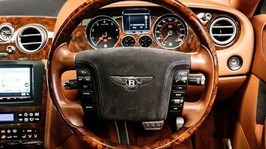 Единственный экземпляр пикапа Bentley Continental выставили на торги