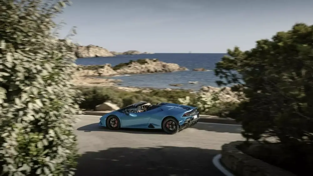 Lamborghini устроила прощальный тур для суперкара Huracan