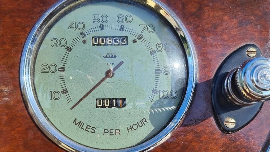  74-летняя капсула времени с пробегом всего 1340 км выставлена на продажу