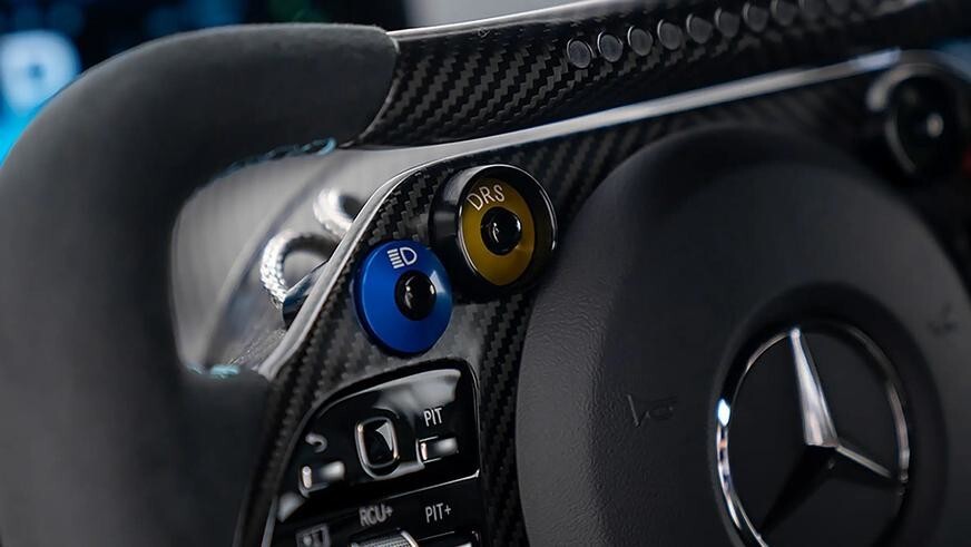 В Дубае продают редчайший гиперкар Mercedes-AMG One