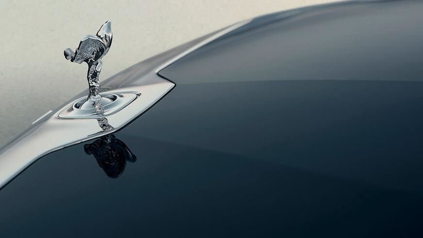 Rolls-Royce показал эксклюзивный родстер за 2,75 миллиарда рублей