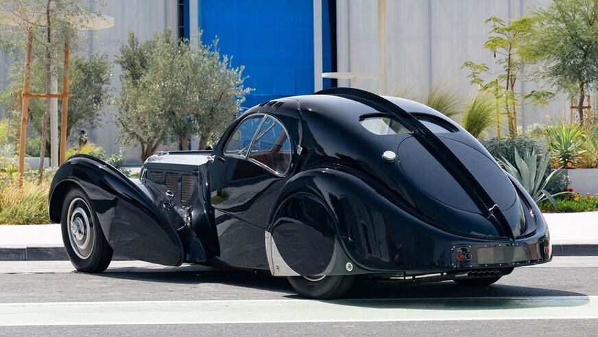 С молотка уйдёт детальная копия бесследно исчезнувшей модели Bugatti Type 57 SC Atlantic