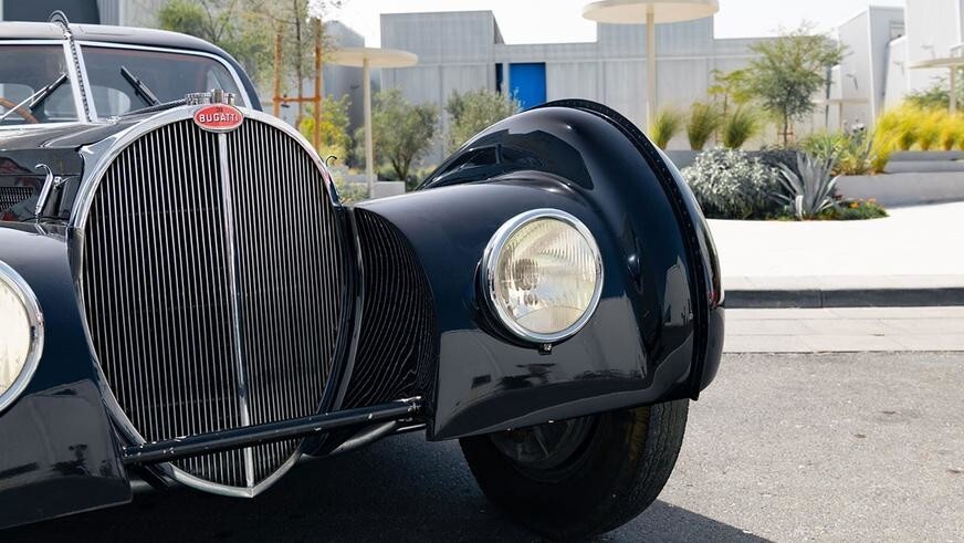 С молотка уйдёт детальная копия бесследно исчезнувшей модели Bugatti Type 57 SC Atlantic