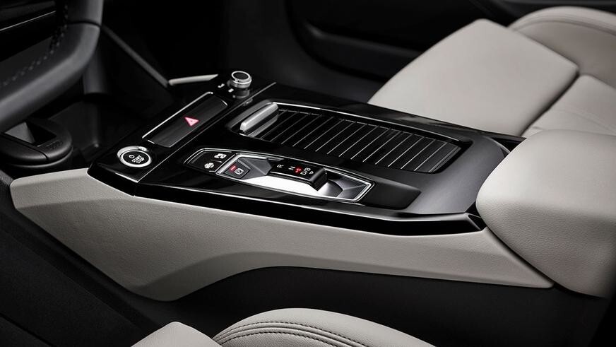 Audi представила электрический кроссовер Q6 e-tron