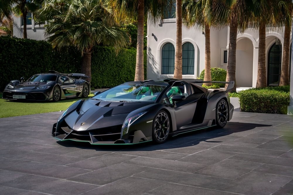 Редкий родстер Lamborghini Veneno не хотят покупать