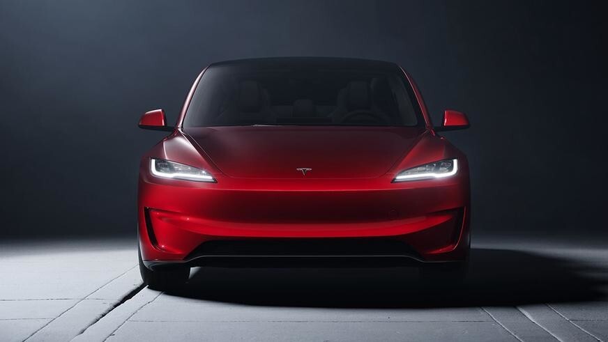 Tesla обновила "идеальную машину для повседневной езды"