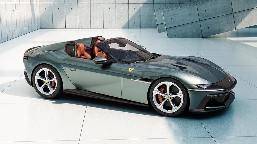 Ferrari представила новый суперкар с атмосферным V12 мощностью 830 л.с.