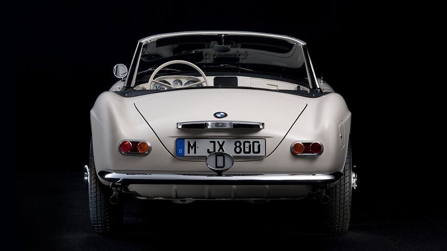 BMW Z4 превратился в ретрородстер за 288 тысяч евро