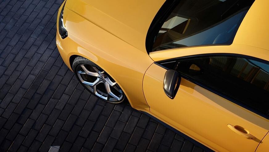 AUDI представила юбилейный лимитированный универсал Audi RS 4 Avant