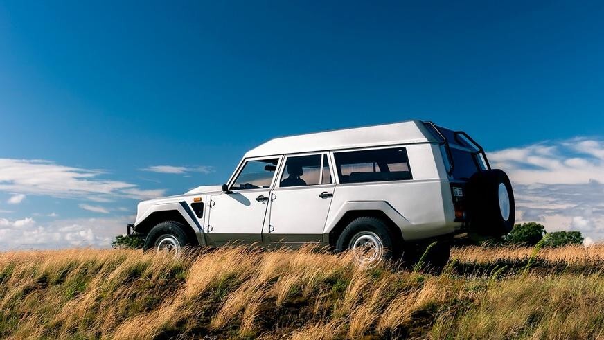 Уникальный внедорожник Lamborghini LM002 выставят на аукцион