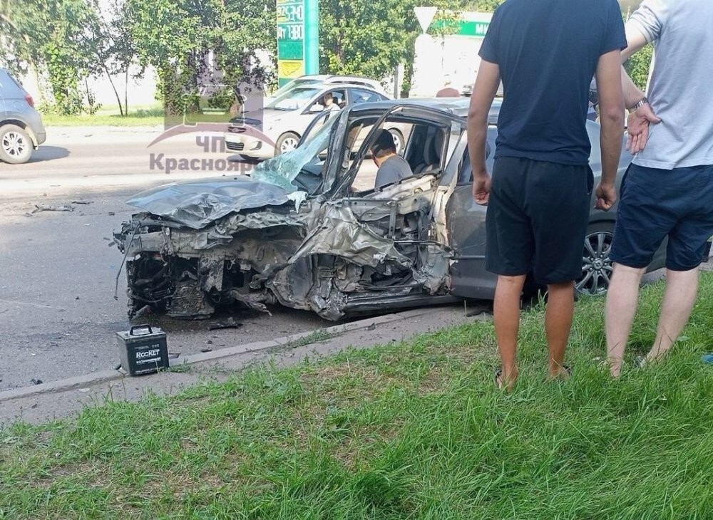 Пьяная женщина устроила ДТП на встречной полосе