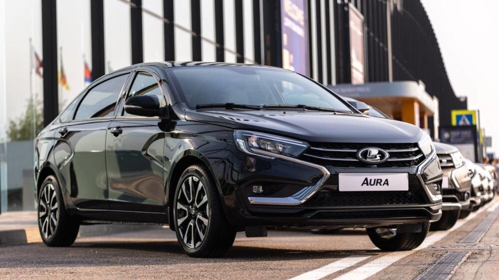 Чиновников пересадят на LADA Aura