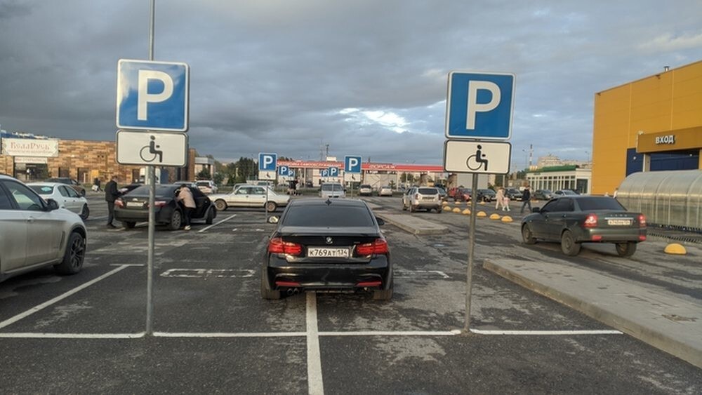 BMW как диагноз - стала самой эвакуируемой в Москве премиальной маркой