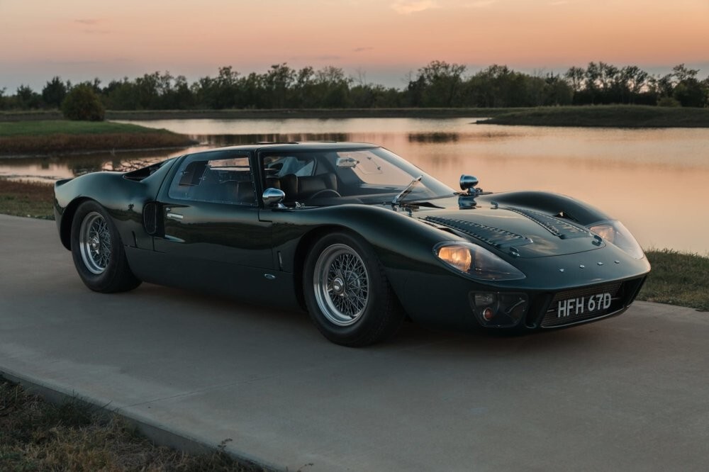 Первую дорожную версию спорткара Ford GT40 выставят на аукцион