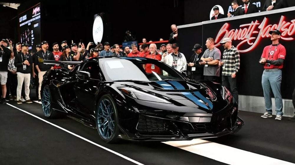 Первый гиперкар Chevrolet Corvette ZR1 ушёл с молотка